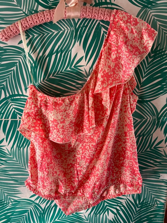 American Eagle 2012 one shoulder corral/pink floral ruffle top sz M blue - Picture 2 of 5